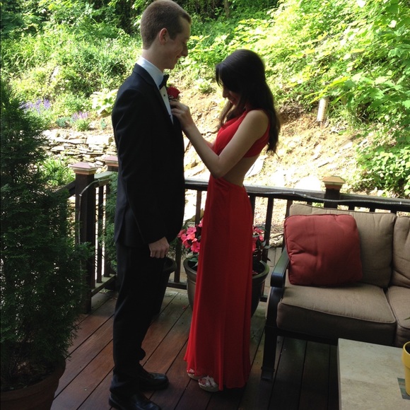 Dress - Picture 3 of 3